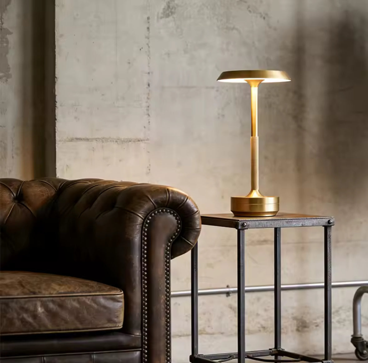 Luxuriöse LED Tischlampe mit Akku