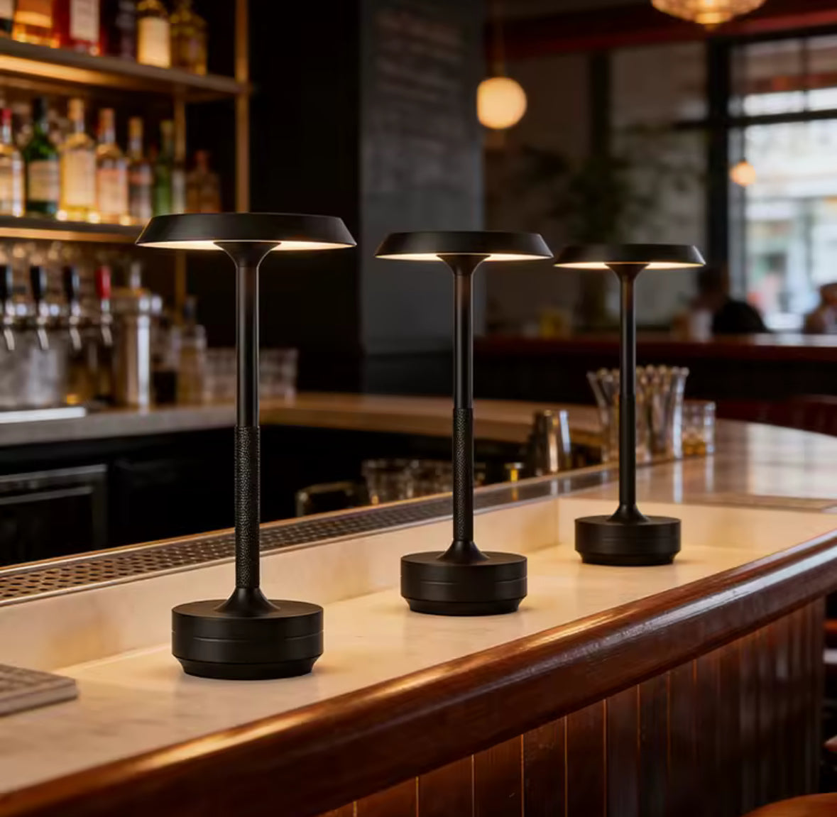 Luxuriöse LED Tischlampe mit Akku