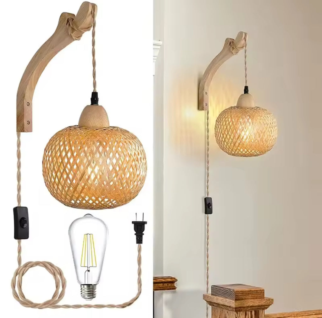 Bambus Wandleuchte mit Stecker | Handgeflochtene Rattan-Optik mit Kabelschalter & E27 | Steckerfertig für Schlafzimmer, Boho & Naturholz-Deko