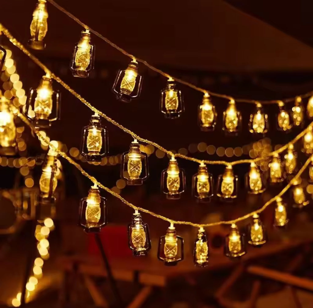 Solar Lichterkette mit Retro-Laternen |  LED Petroleumlampen-Optik, IP65 | Kabellos für Garten, Balkon, Pergola & Camping