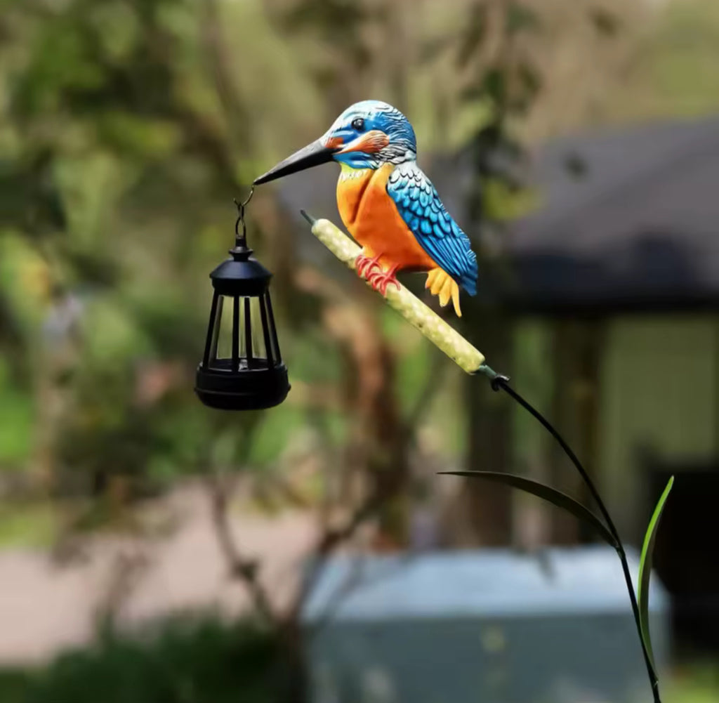 Solar Eisvogel-Gartenstecker | 97 cm Vogelfigur aus Metall & Kunstharz mit warmem LED-Licht | Solar-Gartendeko IP44 für Beet, Rasen & Terrasse
