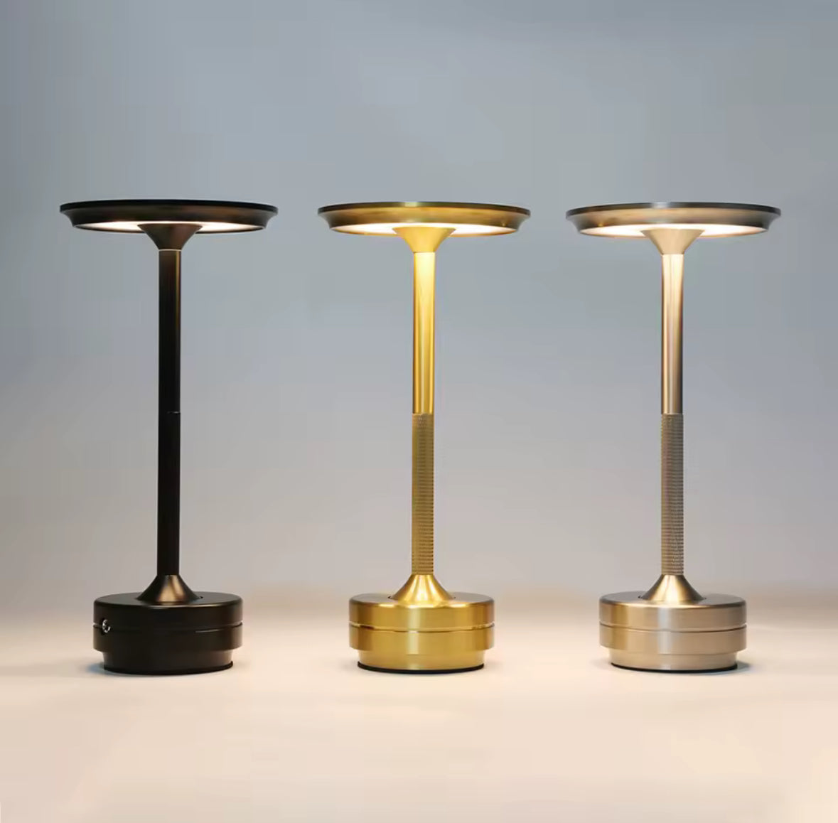 Luxuriöse LED Tischlampe mit Akku | Kabellos in Gold & Schwarz, Touch-Dimmer & USB-C | Elegantes Stimmungslicht für Nachttisch, Bar & Esszimmer