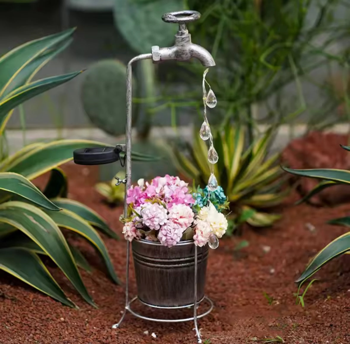Solar Wasserhahn-Gartenlicht mit Topf | Schwebender Wasserhahn mit leuchtendem LED-Strahl & Blumentopf | Solar-Gartendeko mit Dämmerungssensor für Beet & Terrasse