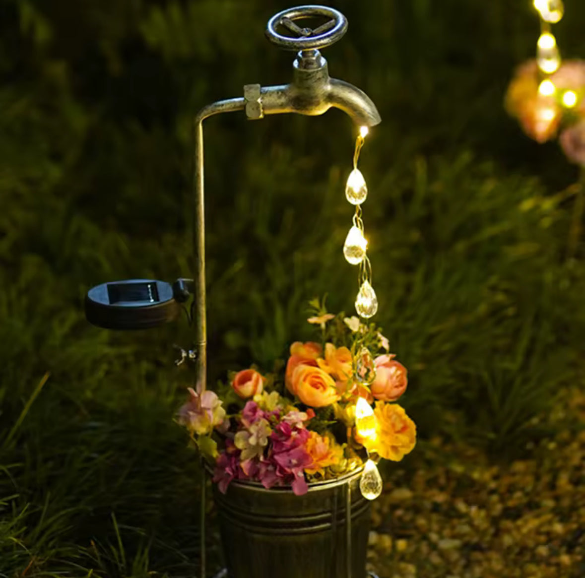 Solar Wasserhahn-Gartenlicht mit Topf | Schwebender Wasserhahn mit leuchtendem LED-Strahl & Blumentopf | Solar-Gartendeko mit Dämmerungssensor für Beet & Terrasse