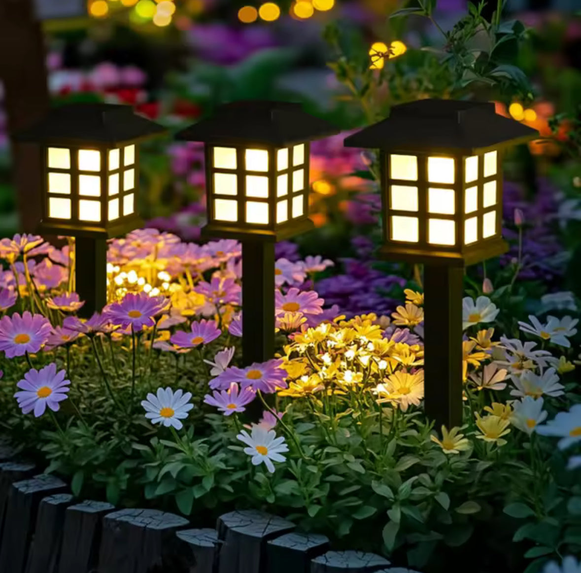 Solar Wegelicht im Häuschen-Stil | Sprossenfenster-Lichtmuster, warmweiss oder kaltweiss, Dämmerungsautomatik | Deko-Wegbeleuchtung für Gartenweg, Beet & Einfahrt